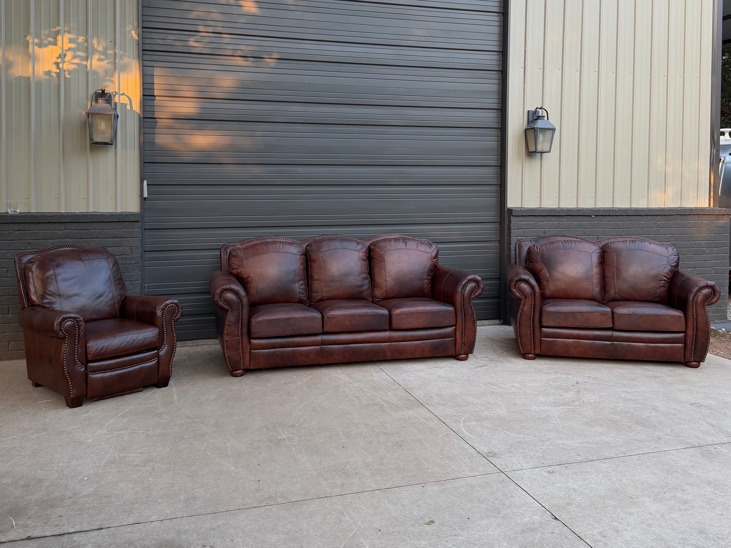 Thomasville 3 piece set - Sofa, Loveseat & Recliner - $2000 Cash Price