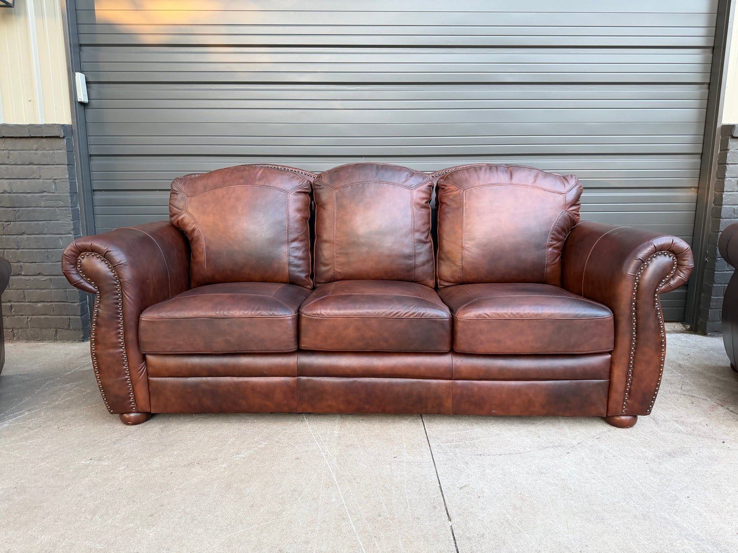 Thomasville 3 piece set - Sofa, Loveseat & Recliner - $2000 Cash Price