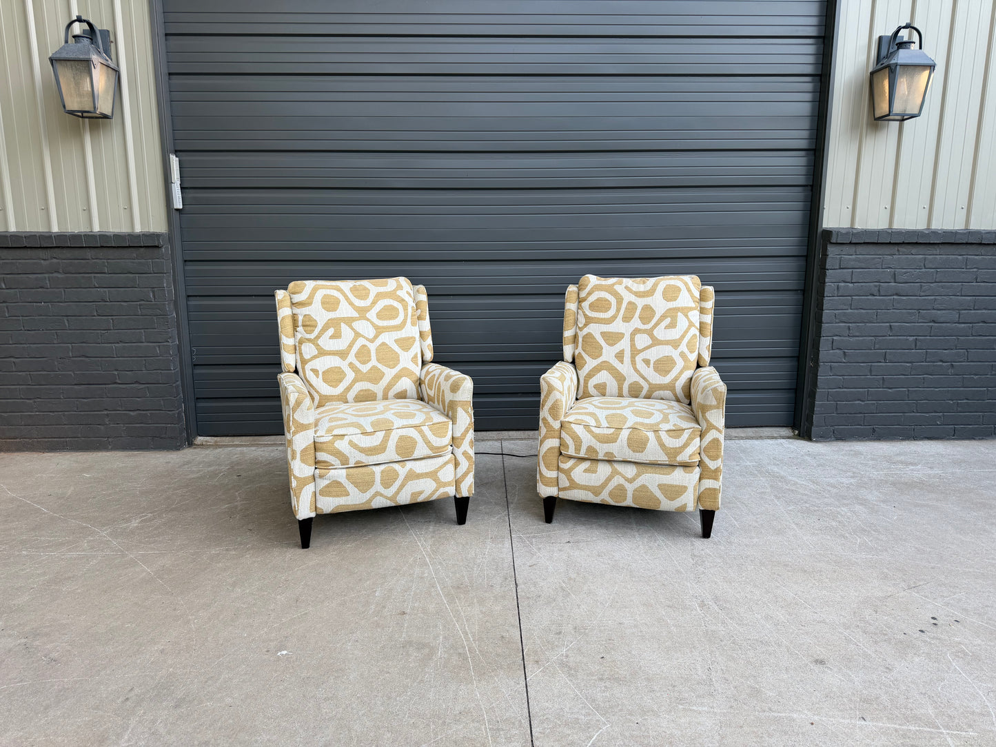 La-Z-Boy Power Recliner set - $1200 Cash Price
