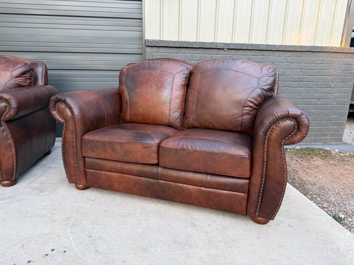 Thomasville 3 piece set - Sofa, Loveseat & Recliner - $2000 Cash Price