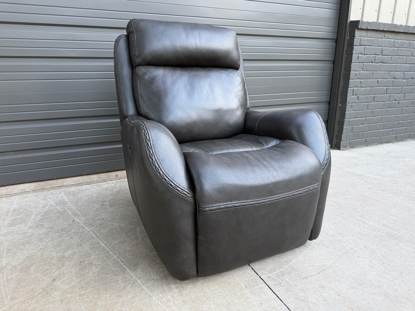 Hooker Power Recliner - $700 Cash Price