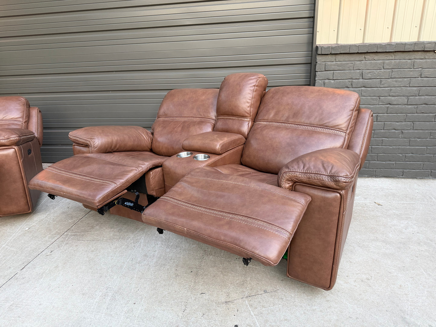 Flexsteel Finwick Leather Power Reclining Set - $2000 Cash Price
