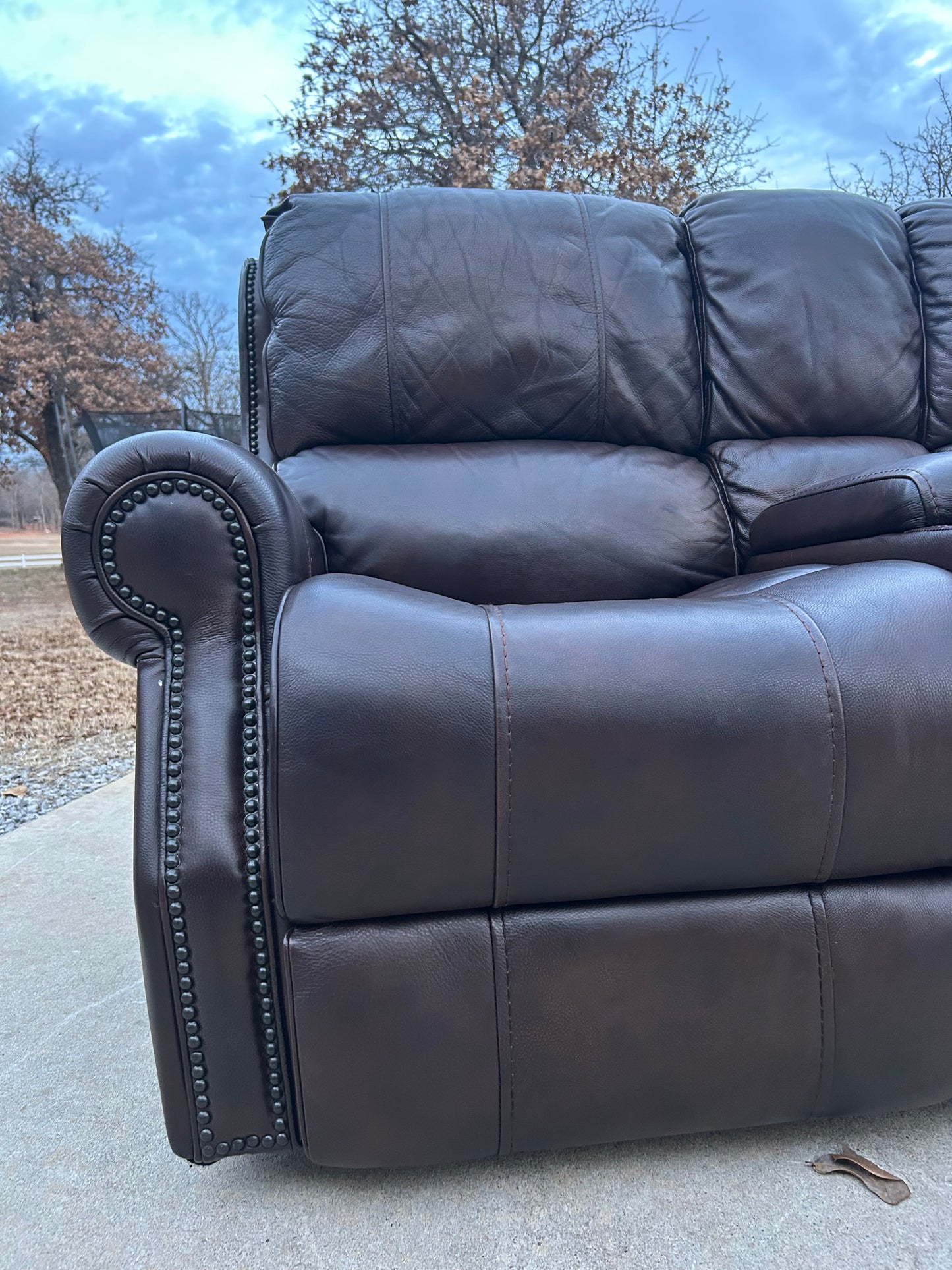 Flexsteel 100% Genuine Brown Leather Power Reclining Sectional - $2000 cash price