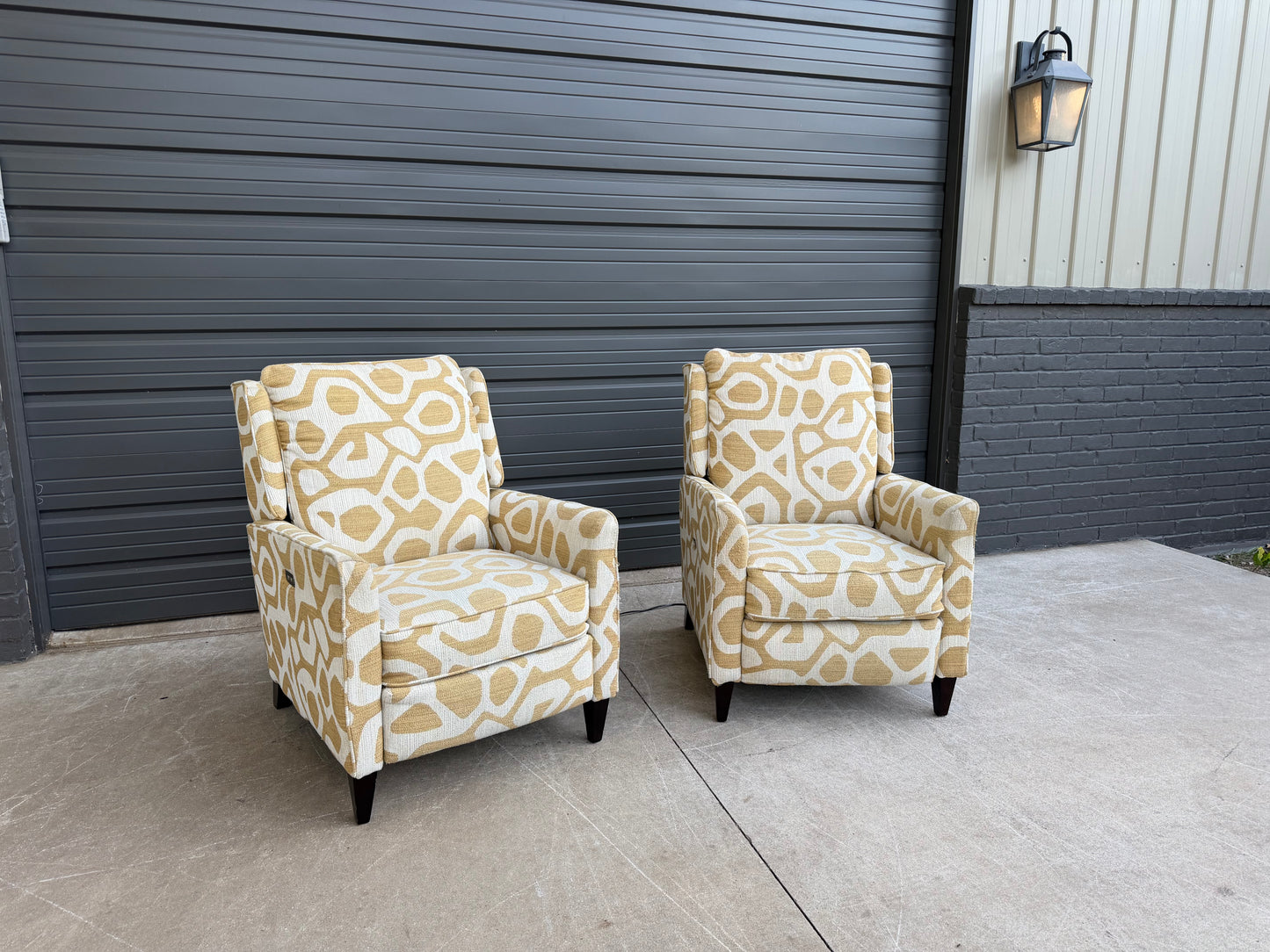 La-Z-Boy Power Recliner set - $1200 Cash Price