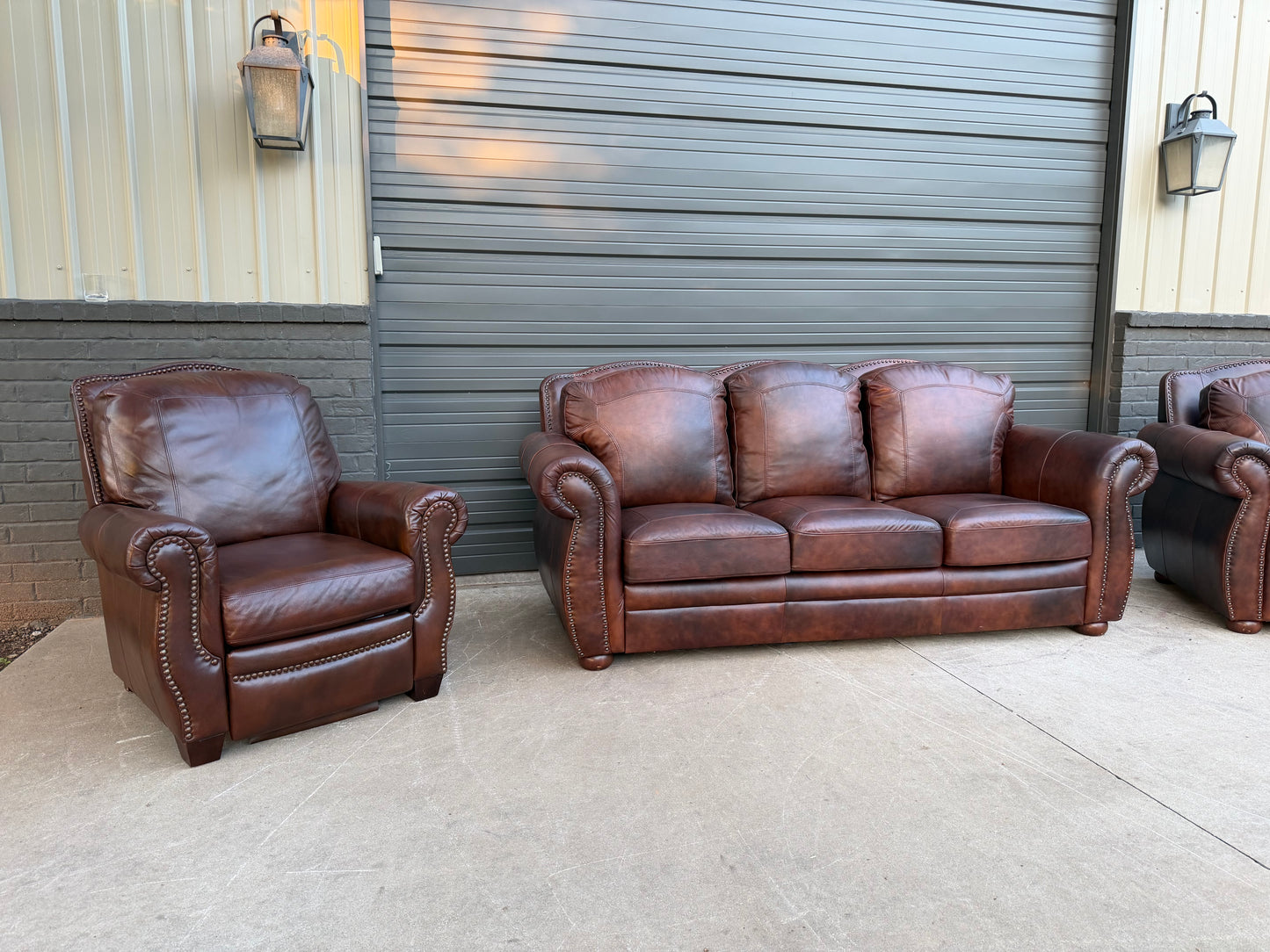 Thomasville 3 piece set - Sofa, Loveseat & Recliner - $2000 Cash Price