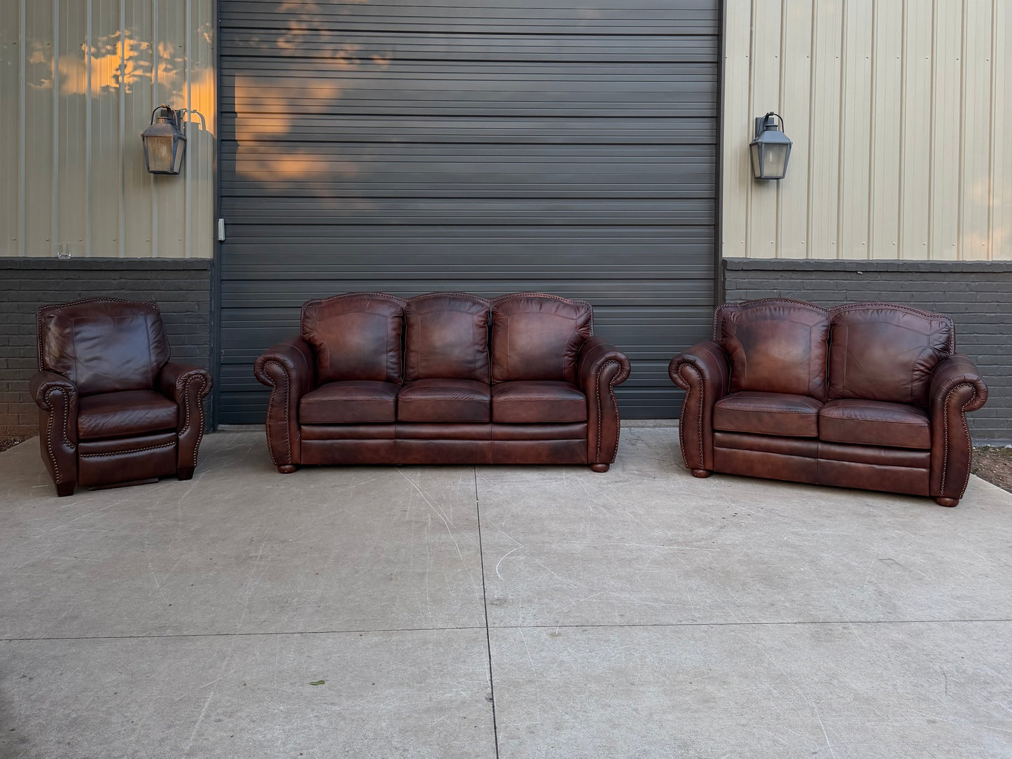 Thomasville 3 piece set - Sofa, Loveseat & Recliner - $2000 Cash Price