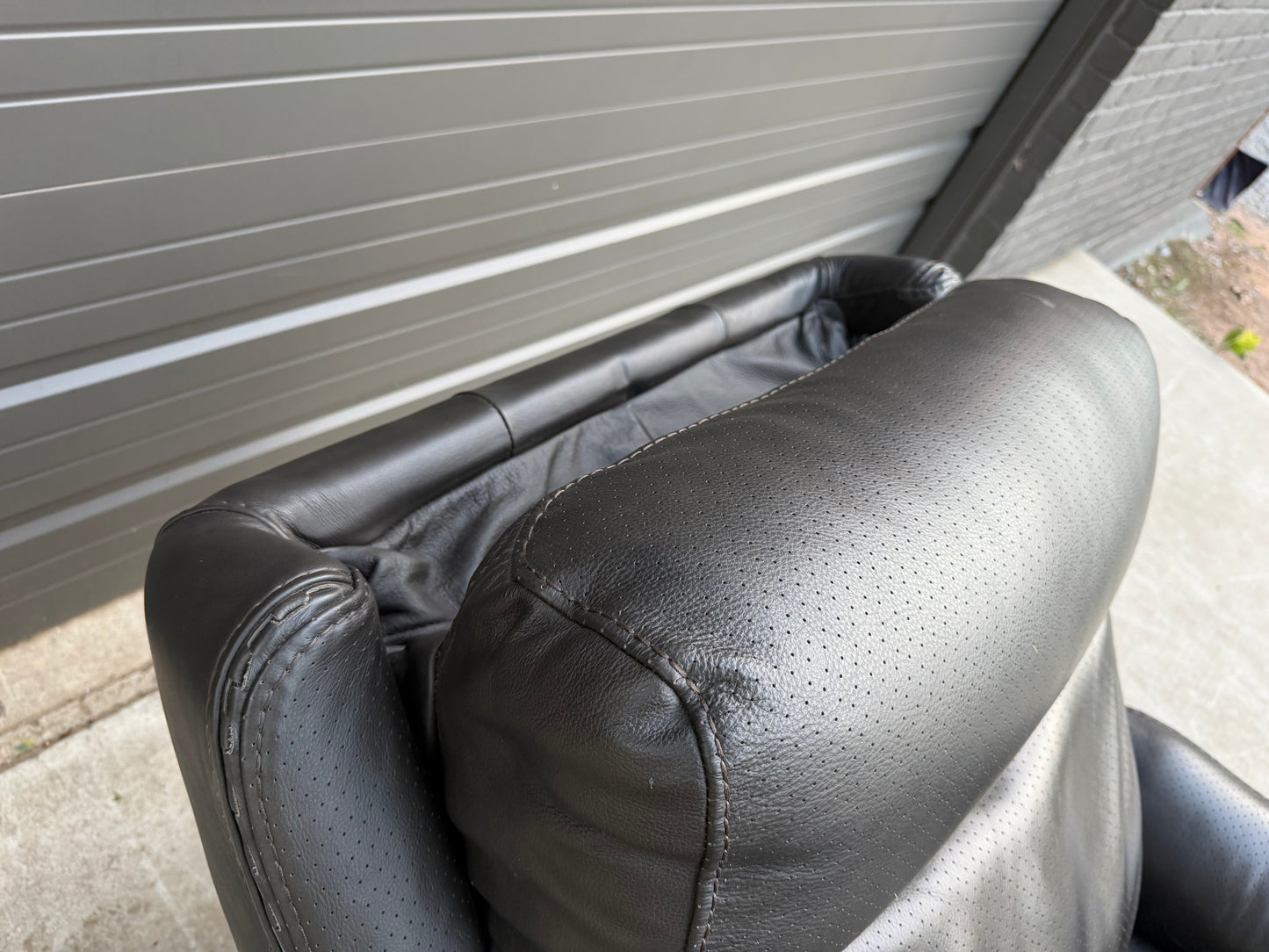 Hooker Power Recliner - $700 Cash Price
